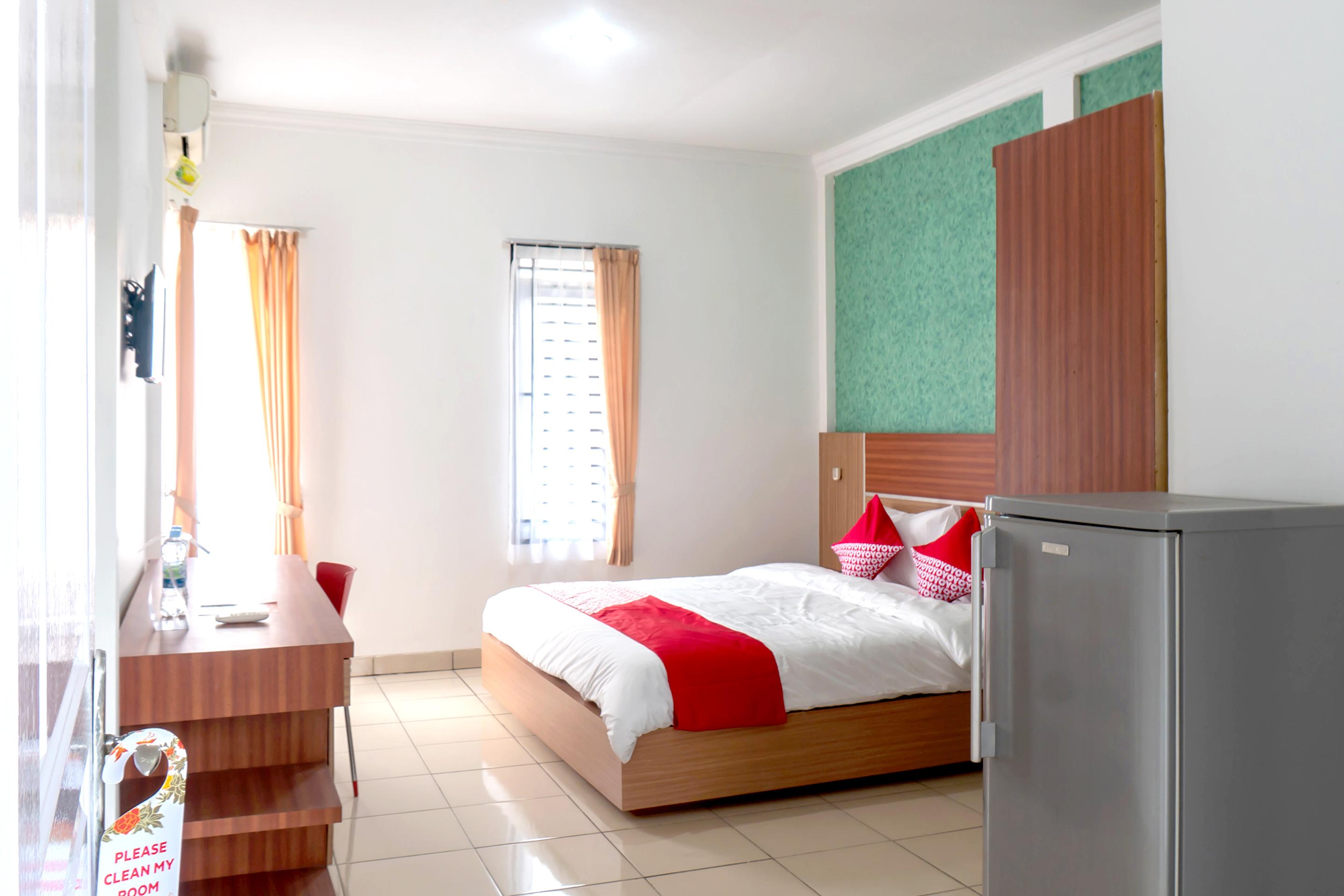 Super Oyo 617 Sukaraja Residence Syariah Bandung Esterno foto